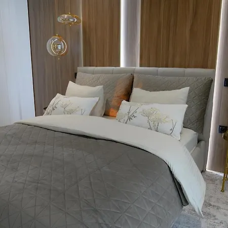 Detached House In A Private Albufeira